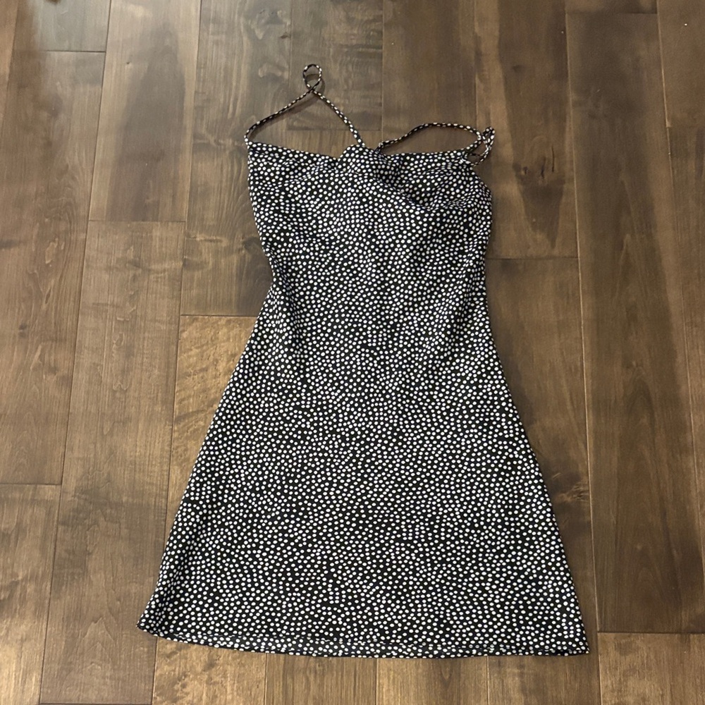 Essue Black and White Spotted Mini Dress
